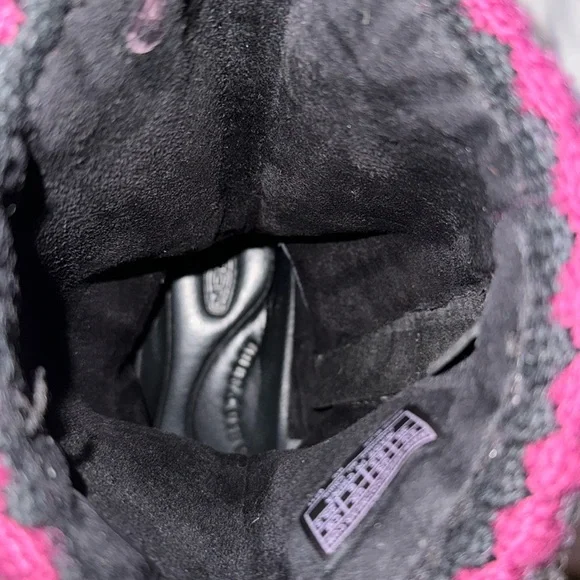 Keen Boots Womens Size 8.5 Black Suede Knit Cuff Flat Waterproof Grey Pink 63035 - Picture 6 of 8
